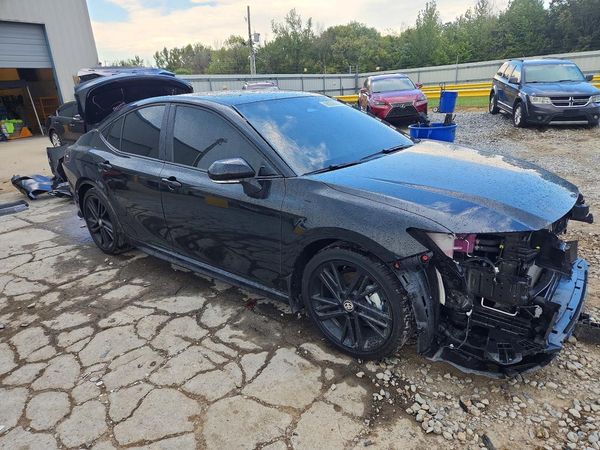 2026 TOYOTA CAMRY