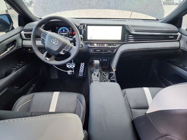 2026 TOYOTA CAMRY