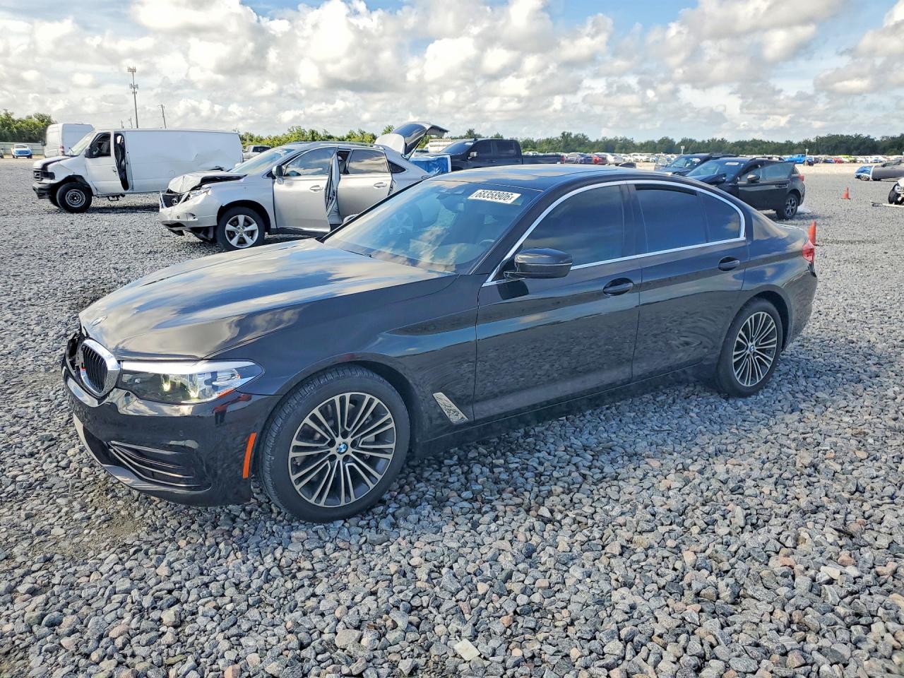 2019 BMW 530