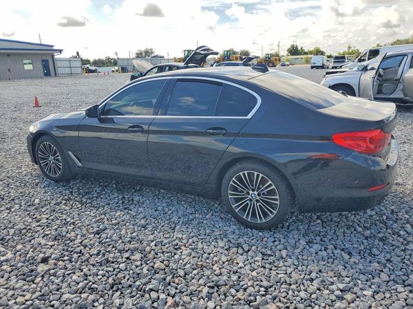 2019 BMW 530