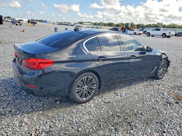 2019 BMW 530