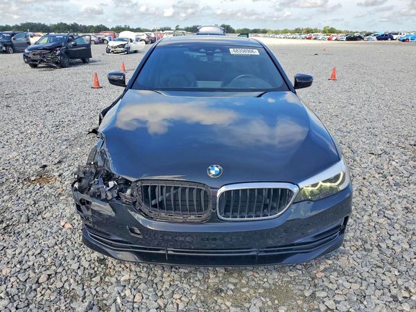 2019 BMW 530