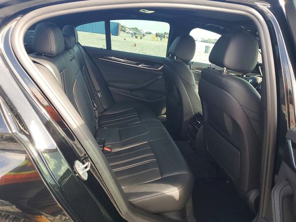 2019 BMW 530