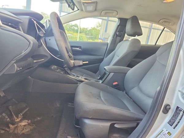 2021 TOYOTA COROLLA — DENT