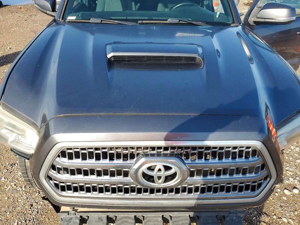 2016 TOYOTA TACOMA