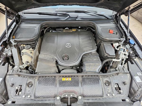 2024 MERCEDES-BENZ GLS — Engine bay