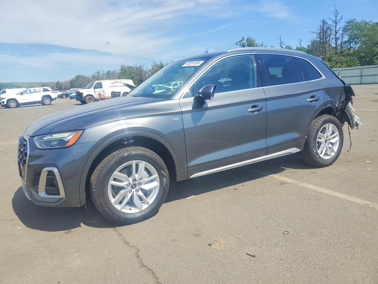 2024 AUDI Q5 S Line quattro Premium