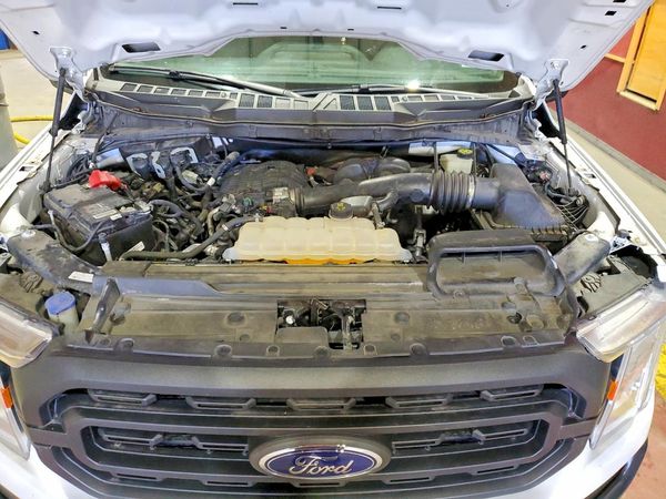 2022 FORD F150 — Engine bay