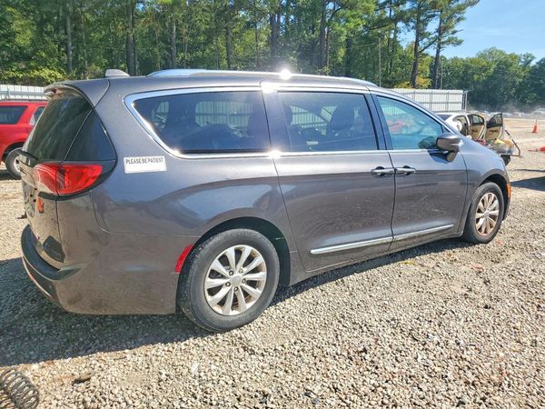 2018 CHRYSLER PACIFICA Touring L — PSRA