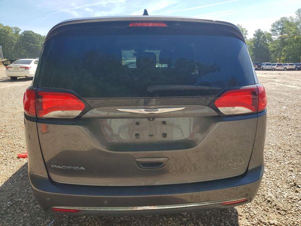 2018 CHRYSLER PACIFICA Touring L — DIRR