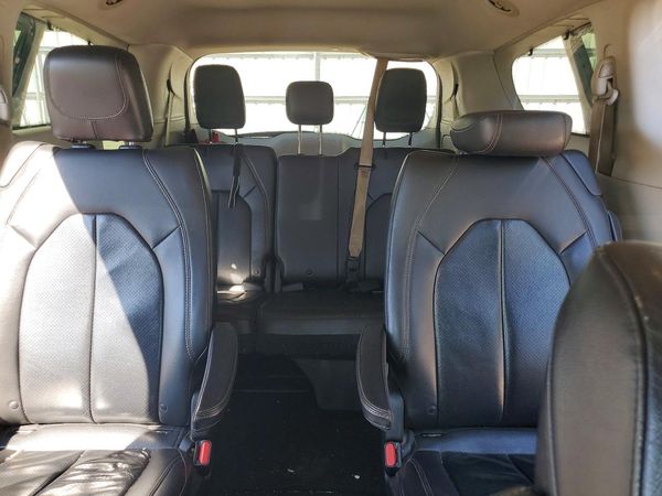 2018 CHRYSLER PACIFICA Touring L — SUVN