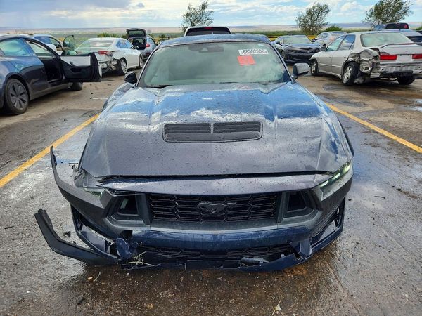 2025 FORD MUSTANG Dark Horse