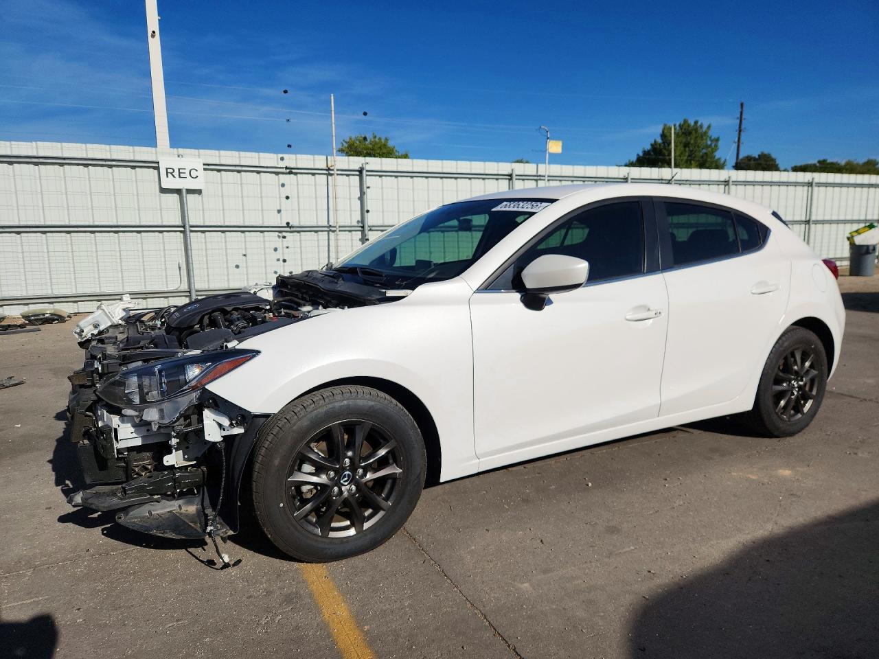 2015 MAZDA 3 Touring/GS