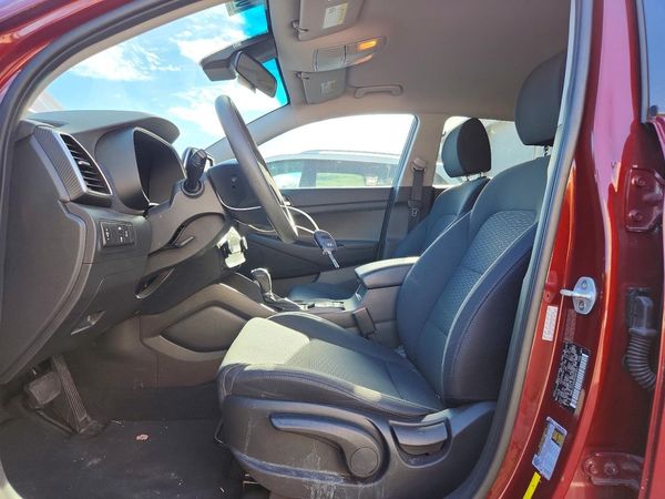 2019 HYUNDAI TUCSON SE — DENT