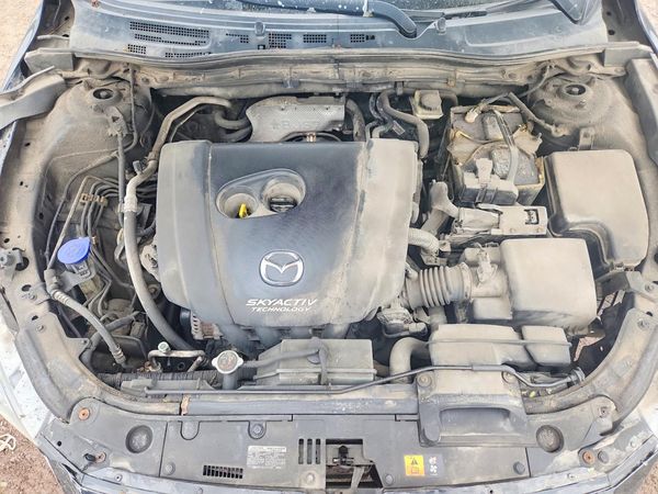 2015 MAZDA 3 Touring/GS — Engine bay