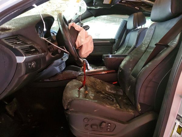 2013 BMW X6 xDrive35i — DENT