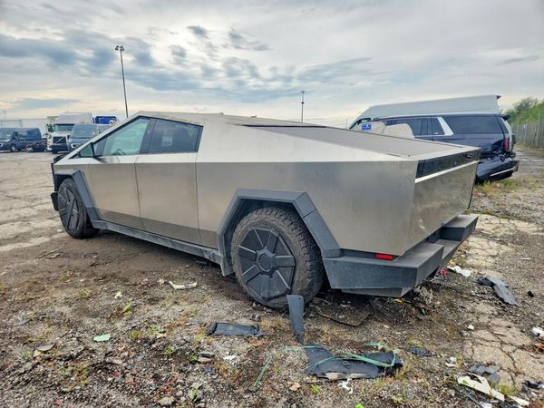 2024 TESLA CYBERTRUCK