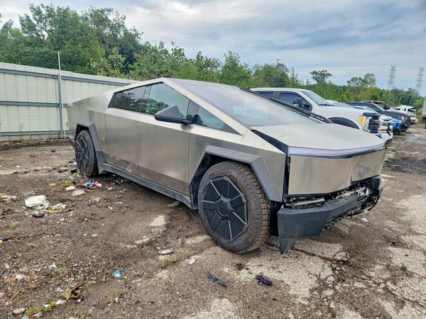 2024 TESLA CYBERTRUCK