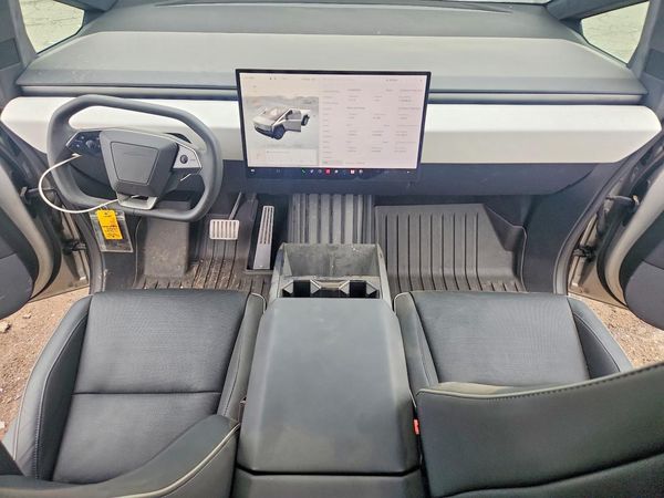 2024 TESLA CYBERTRUCK