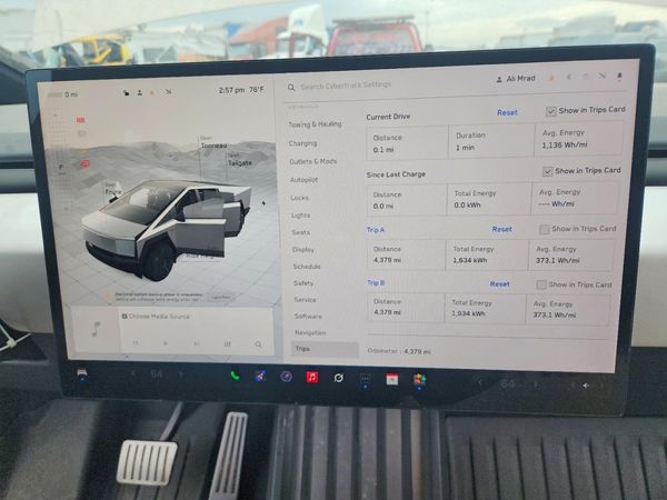 2024 TESLA CYBERTRUCK