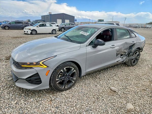2024 KIA K5 — Front 3/4