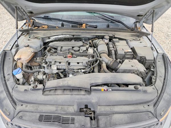 2024 KIA K5 — Engine bay