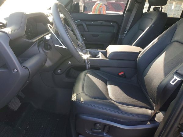 2025 LAND ROVER DEFENDER — DENT