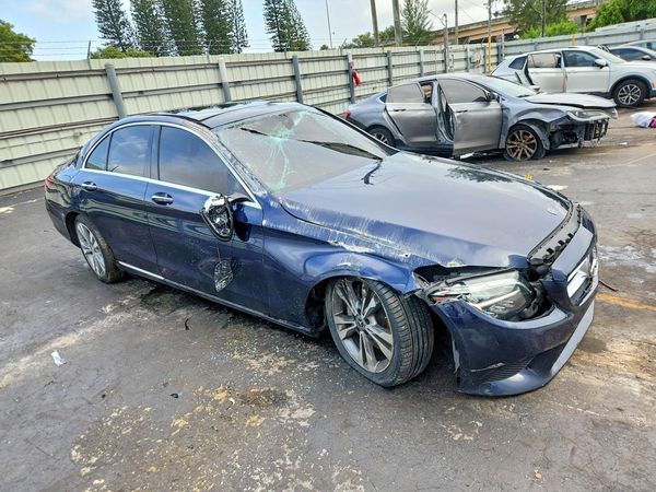 2019 MERCEDES-BENZ C-CLASS C300-4M — Passenger 3/4