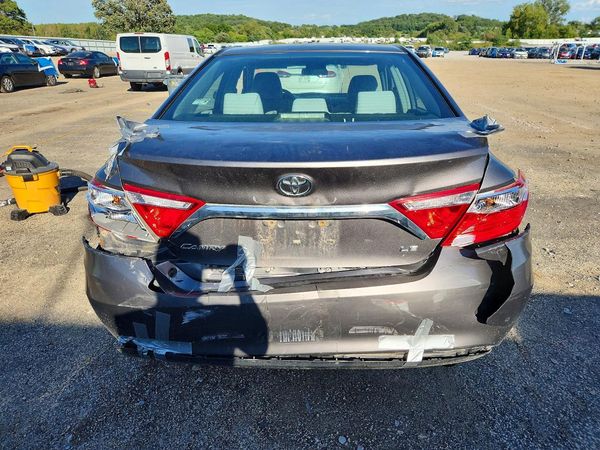 2016 TOYOTA CAMRY