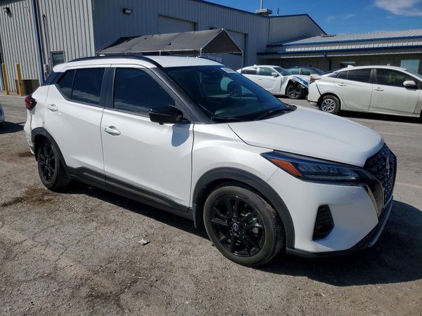2023 NISSAN KICKS