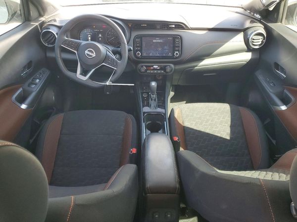 2023 NISSAN KICKS