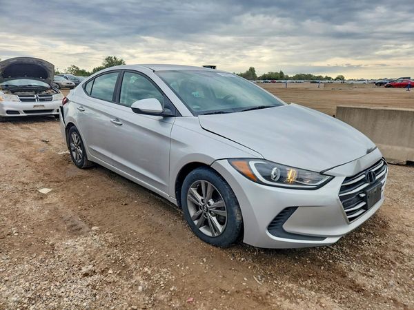 2017 HYUNDAI ELANTRA — Passenger 3/4