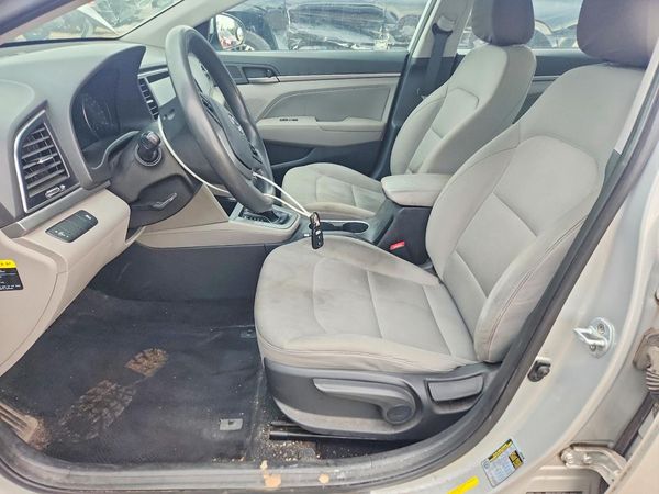 2017 HYUNDAI ELANTRA — DENT