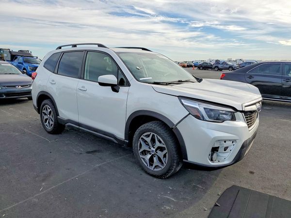 2021 SUBARU FORESTER Premium