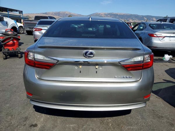 2017 LEXUS ES 300h — DIRR