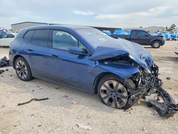 2022 BMW IX xDrive50i