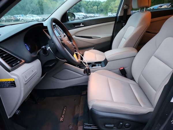 2017 HYUNDAI TUCSON
