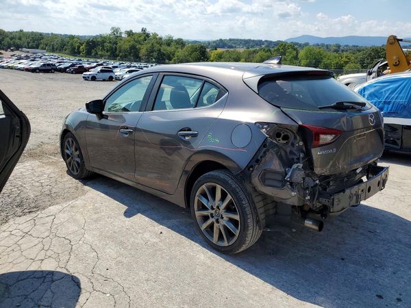 2018 MAZDA 3