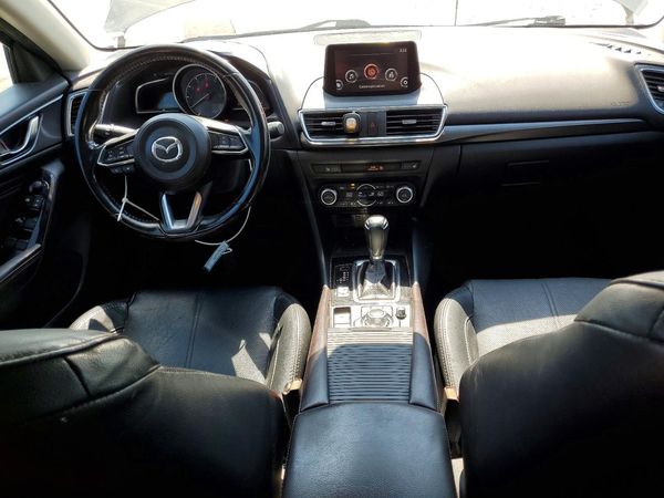 2018 MAZDA 3