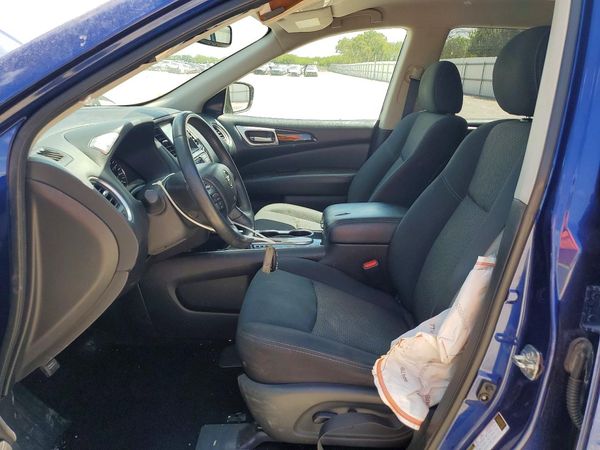 2019 NISSAN PATHFINDER — DENT