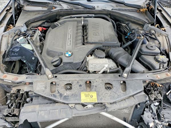 2016 BMW 535 — Engine bay