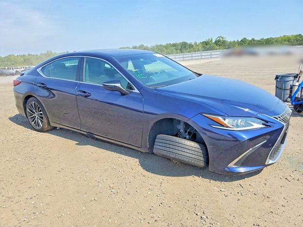2022 LEXUS ES 350 — Passenger 3/4
