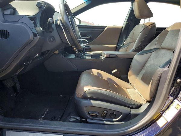 2022 LEXUS ES 350 — DENT