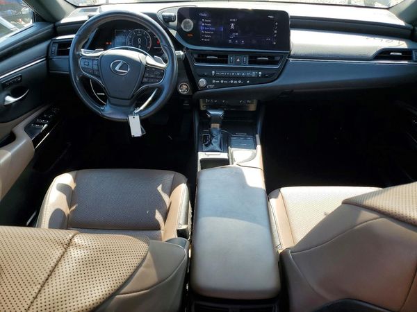 2022 LEXUS ES 350 — CKPT