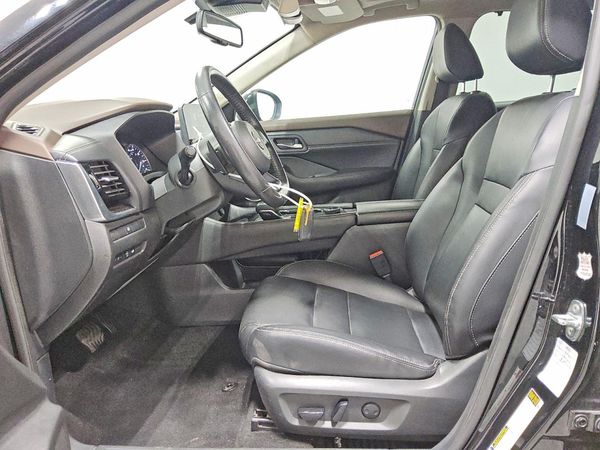 2023 NISSAN ROGUE SL — DENT