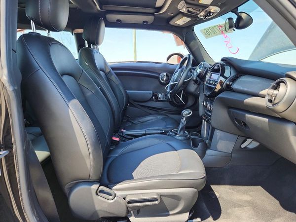 2015 MINI COOPER