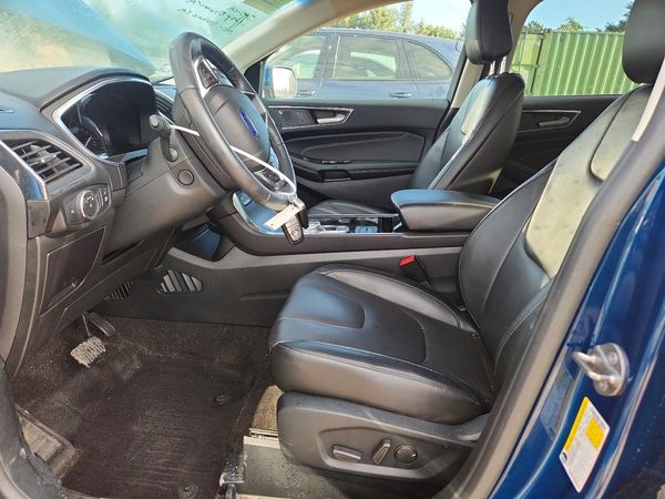2020 FORD EDGE Titanium — DENT
