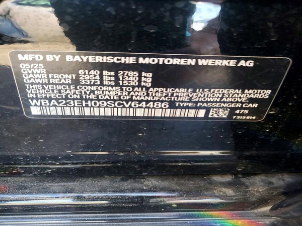 2025 BMW 740