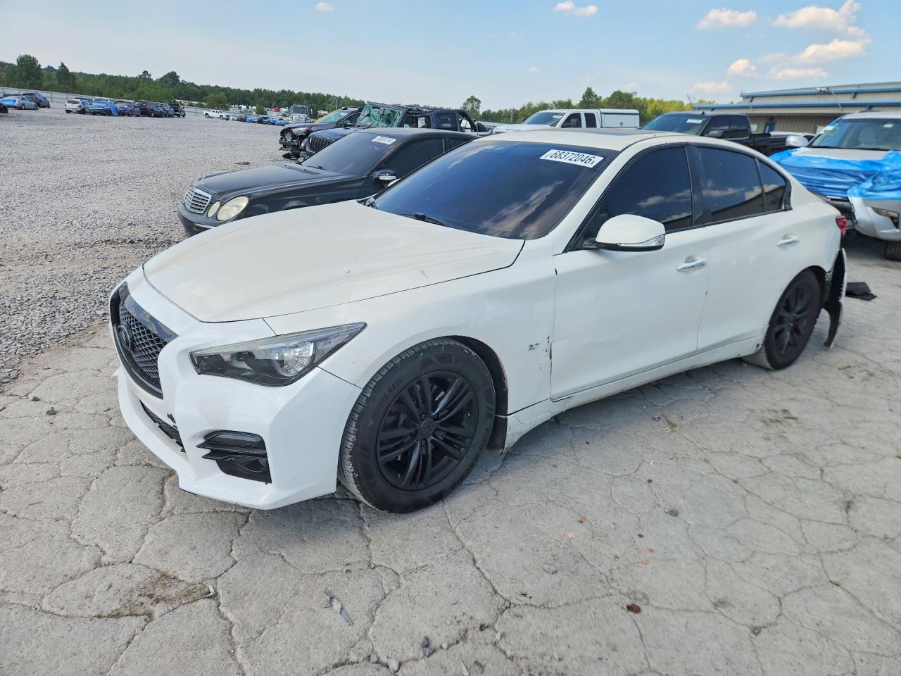 2015 INFINITI Q50