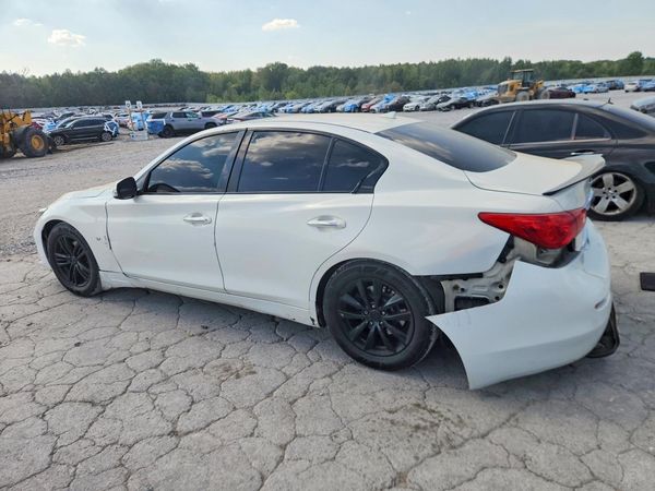 2015 INFINITI Q50